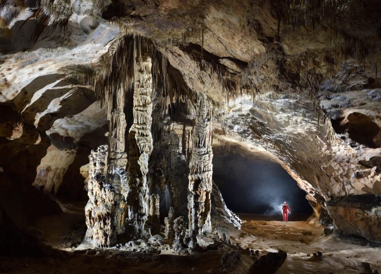 Saint-Marcel-d’Ardèche cave